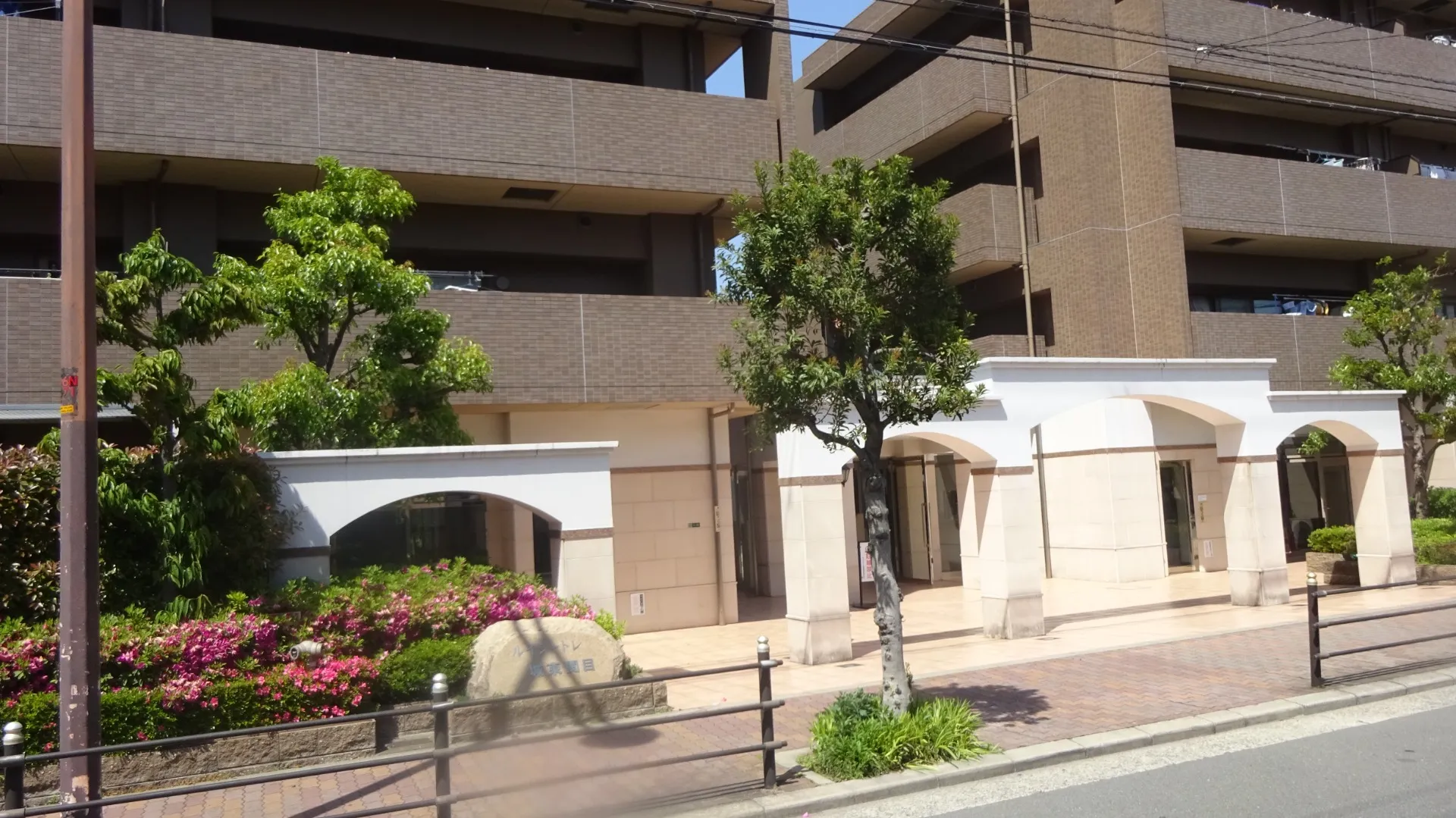 ルイシャトレ城東関目の売却相場